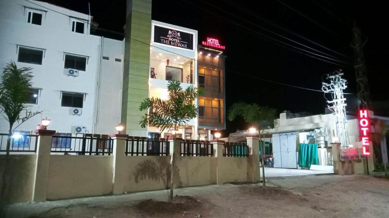Hotel The Mewar Dabok Eksteriør bilde