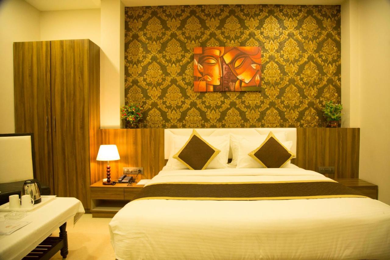 Hotel The Mewar Dabok Eksteriør bilde