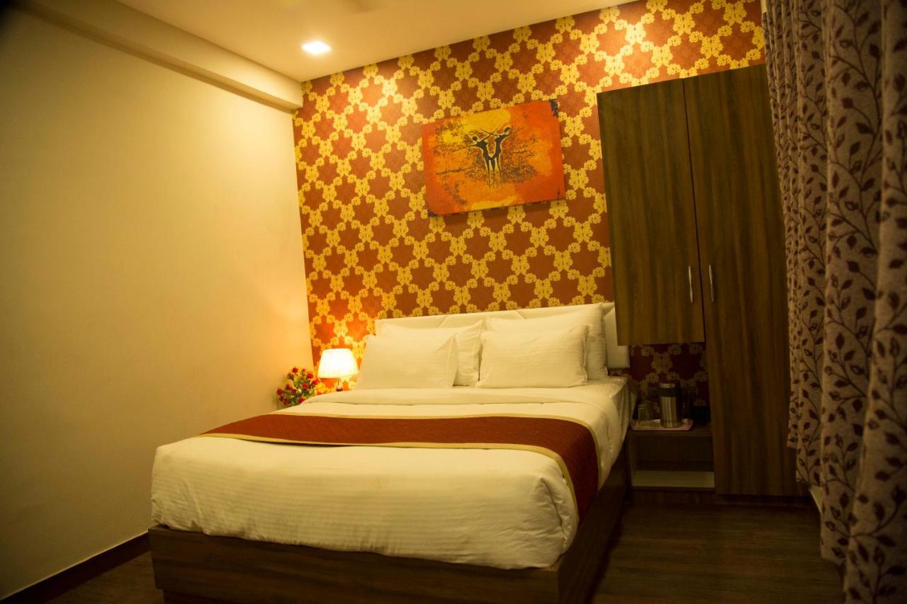 Hotel The Mewar Dabok Eksteriør bilde