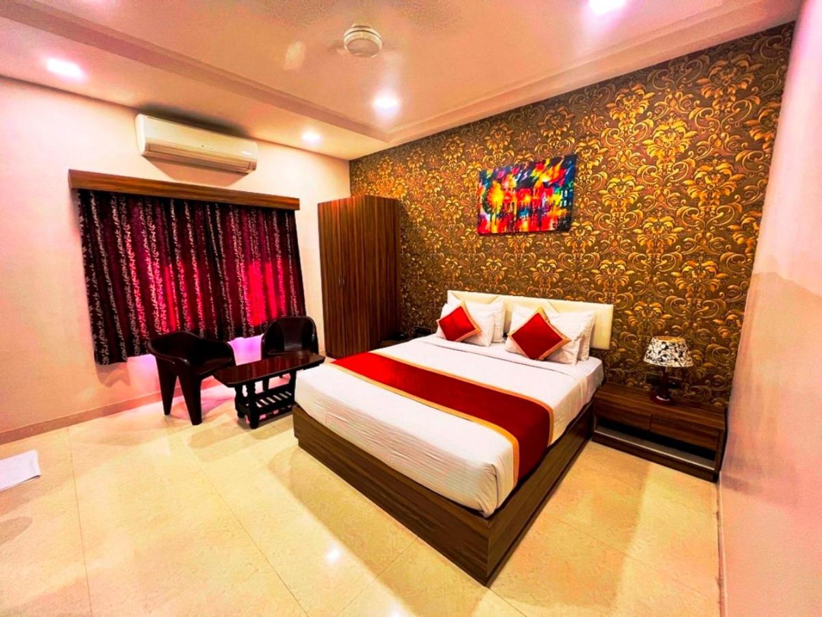 Hotel The Mewar Dabok Eksteriør bilde